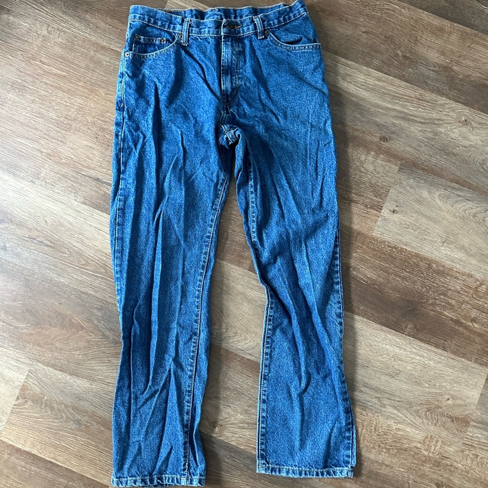 Men’s Blue jeans.